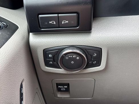 Used 2018 Ford F150 XL w/ Equipment Group 101A Mid AWD/4WD image 17