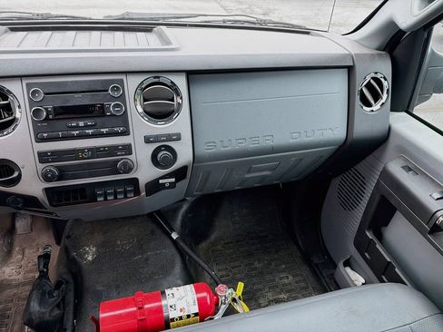 Used 2015 Ford F650 2WD Regular Cab Super Duty image 20