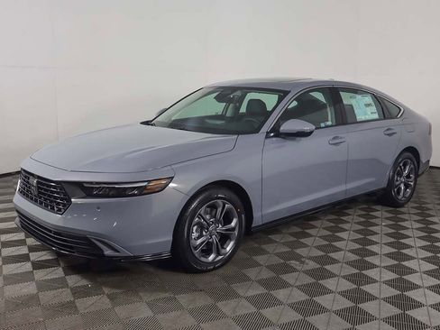 New 2025 Honda Accord EX-L image 3