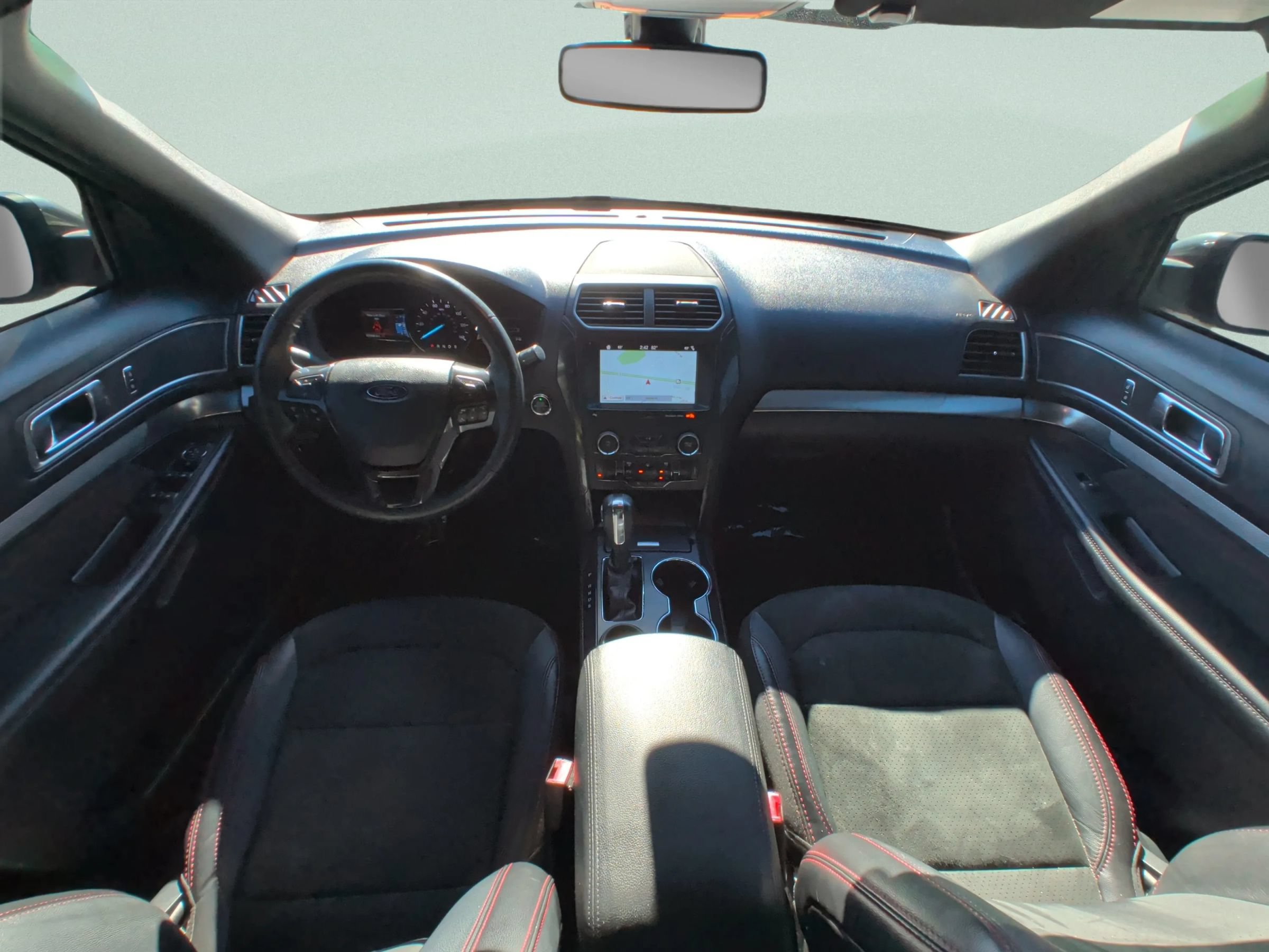 Used 2019 Ford Explorer XLT w/ Equipment Group 202A FWD image 21