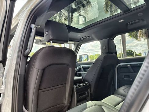 Used 2025 Land Rover Defender 110 S AWD/4WD image 22