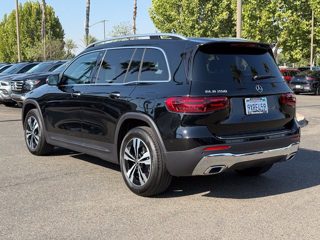 Used 2026 Mercedes-Benz GLB 250 image 8