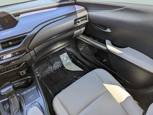 Used 2020 Lexus UX 250h w/ Premium Package AWD/4WD image 17