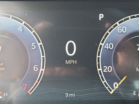 New 2025 Jeep Grand Cherokee L Altitude image 12