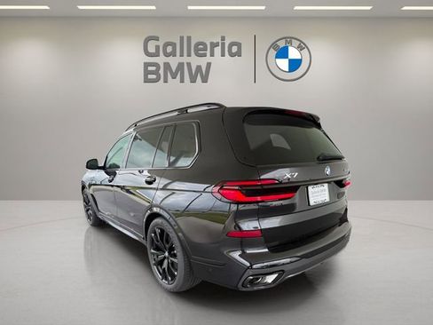 Used 2026 BMW X7 xDrive40i w/ M Sport Package image 11