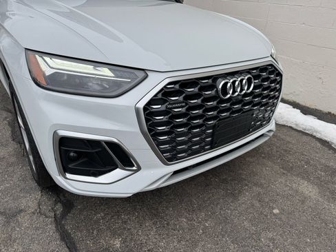 Used 2022 Audi Q5 2.0T Premium Plus w/ Premium Plus Package image 9