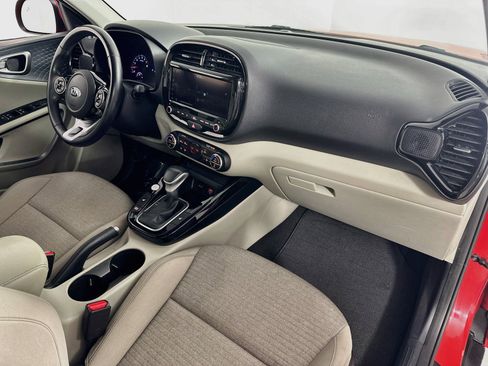 Used 2021 Kia Soul EX FWD image 29