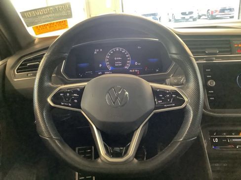 Used 2023 Volkswagen Tiguan SE R-Line AWD/4WD image 7