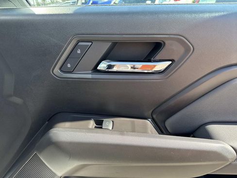 Used 2024 Chevrolet Colorado LT w/ LT Convenience Package image 15