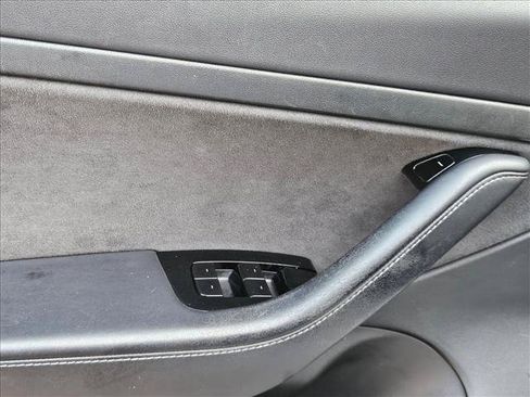 Used 2020 Tesla Model 3 Standard Range Plus RWD image 22