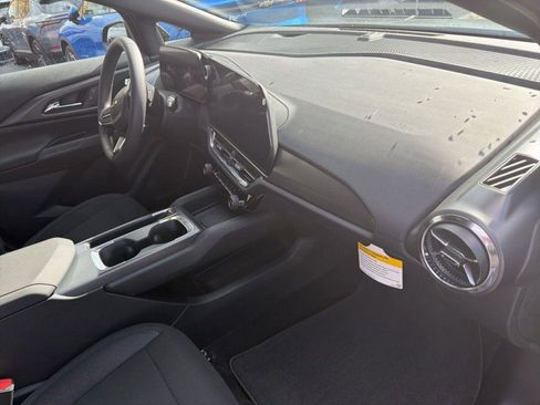 New 2026 Chevrolet Equinox EV LT image 17