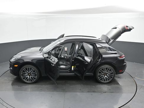Used 2022 Porsche Macan AWD/4WD image 49