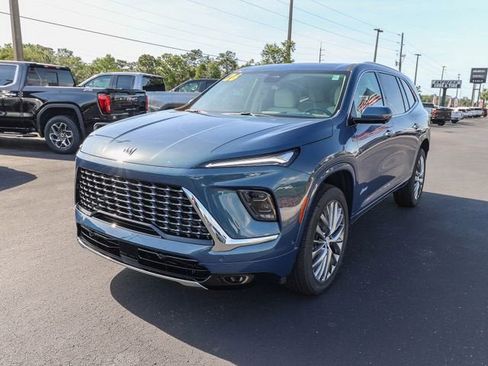 New 2026 Buick Enclave Avenir w/ Super Cruise Package FWD image 3