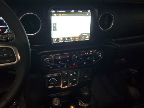 Used 2023 Jeep Wrangler Unlimited Sahara AWD/4WD image 23