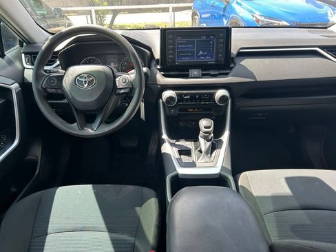 Used 2022 Toyota RAV4 LE FWD image 16