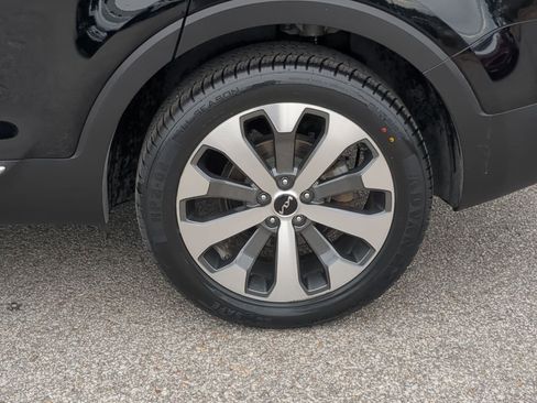 Used 2022 Kia Telluride S FWD image 10