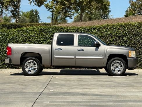 Used 2009 Chevrolet Silverado 1500 LT w/ Regional Value Package RWD image 9