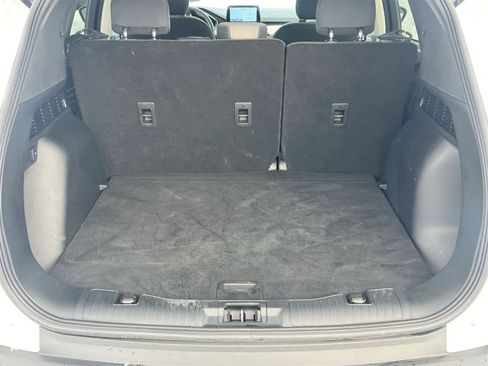 Used 2022 Ford Escape SE image 34