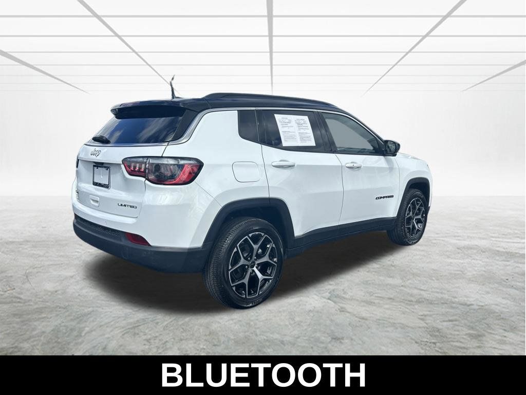 Used 2025 Jeep Compass Limited AWD/4WD image 5