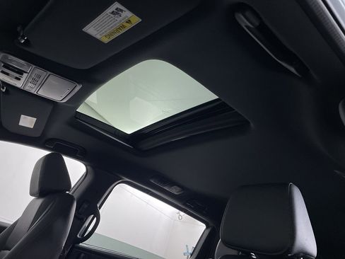 Used 2023 Honda Odyssey Sport image 18