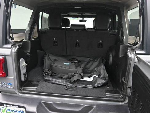 Used 2023 Jeep Wrangler Unlimited Sahara w/ Cold Weather Group image 13