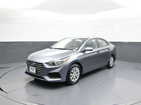 Used 2019 Hyundai Accent SE FWD image 1