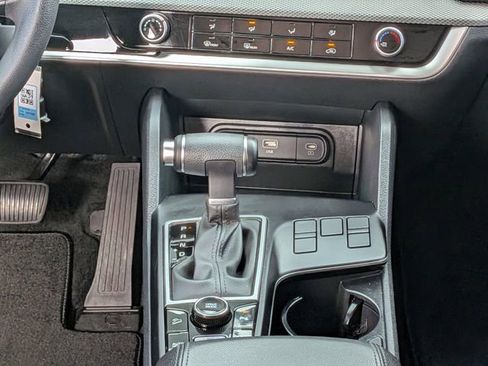Used 2025 Kia Sportage LX image 18