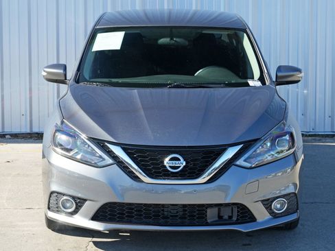 Used 2019 Nissan Sentra SR w/ Exterior Package image 38