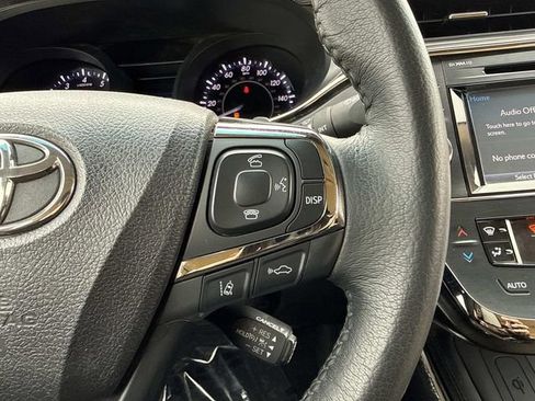 Used 2018 Toyota Avalon XLE Premium image 23