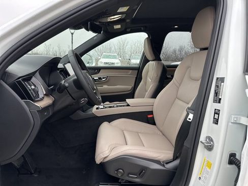 New 2026 Volvo XC90 B6 Ultra image 13