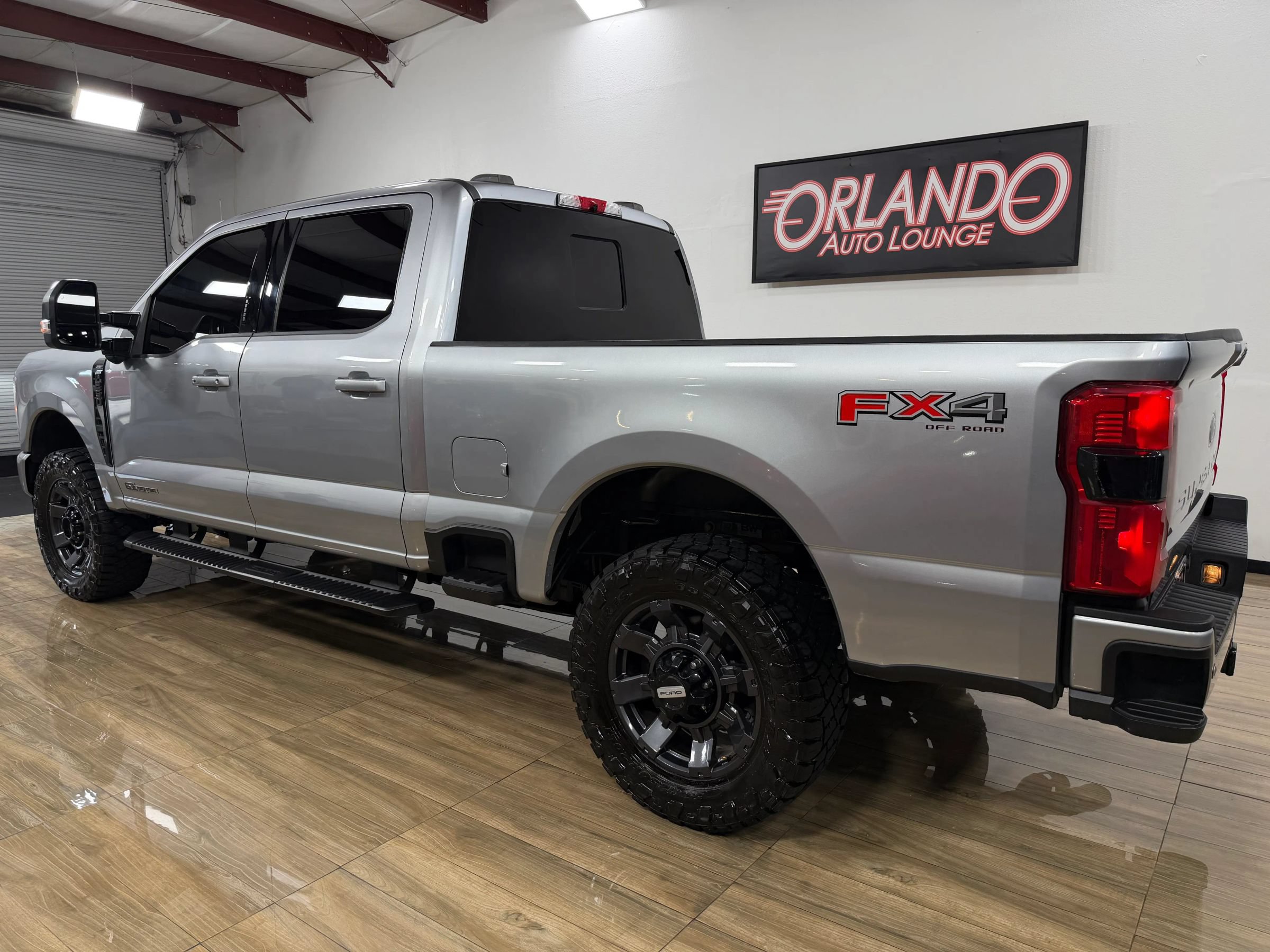 Used 2023 Ford F250 Lariat w/ Sport Appearance Package AWD/4WD image 9