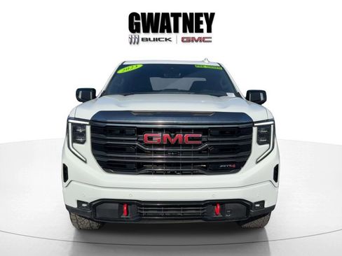 Used 2023 GMC Sierra 1500 AT4 w/ Technology Package AWD/4WD image 2