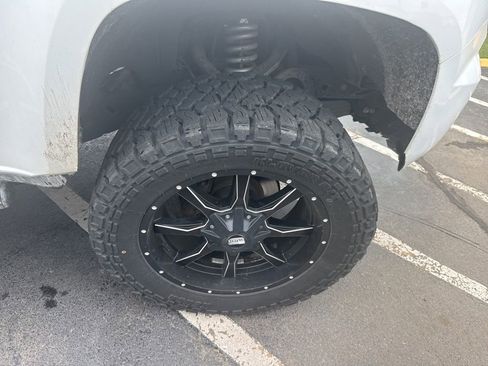 Used 2016 GMC Canyon SLT w/ Driver Alert Package image 4