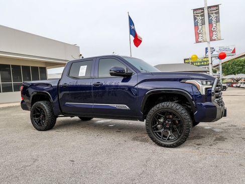 Used 2025 Toyota Tundra Platinum AWD/4WD image 7