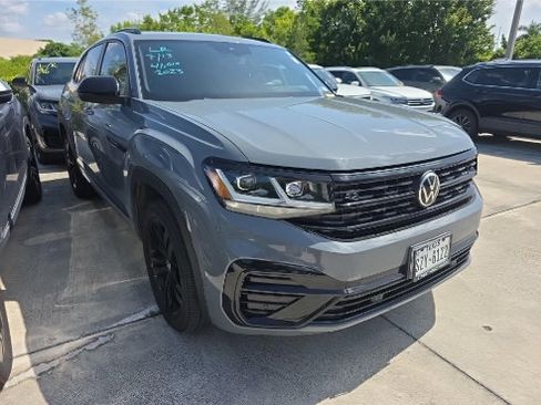 Used 2023 Volkswagen Atlas Cross Sport SEL R-Line AWD/4WD image 2