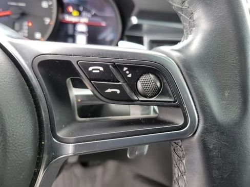 Used 2018 Porsche Macan image 25