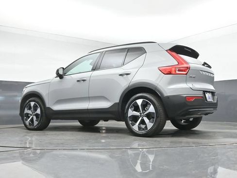 Used 2026 Volvo XC40 B5 Plus AWD/4WD image 15