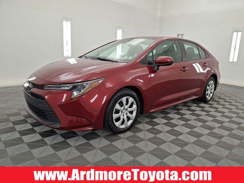 Used 2024 Toyota Corolla LE FWD image 1