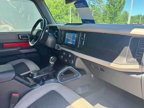 Certified 2023 Ford Bronco Wildtrak AWD/4WD image 33