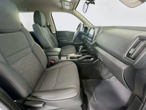 Used 2025 Nissan Frontier S RWD image 26