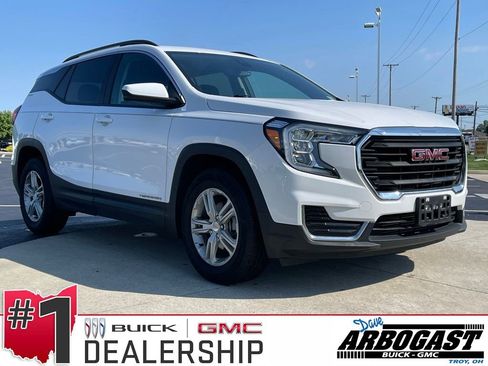 Used 2023 GMC Terrain SLE w/ Driver Convenience Package FWD image 1