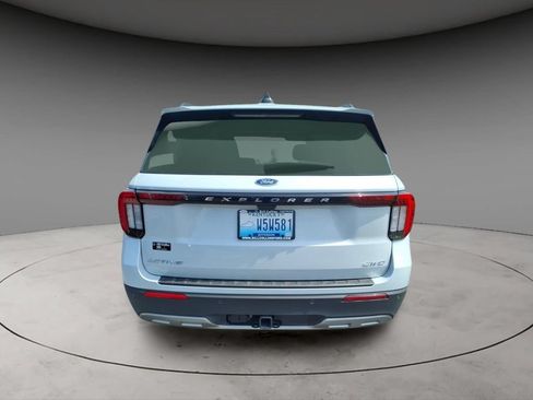 New 2026 Ford Explorer Active w/ Active Comfort Package AWD/4WD image 8
