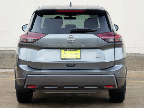 Used 2024 Nissan Rogue SL FWD image 46