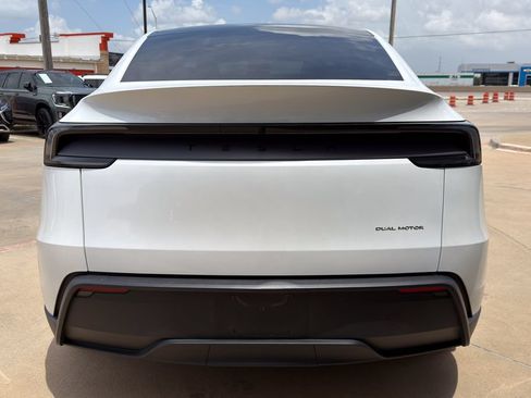 Used 2026 Tesla Model Y Long Range AWD/4WD image 6