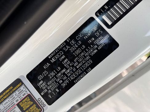 Used 2025 Kia K4 FWD image 28