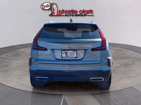 Used 2025 Cadillac XT4 Premium Luxury FWD image 4