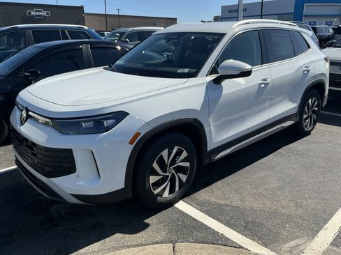 New 2026 Volkswagen Tiguan S image 4