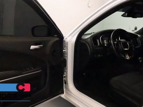 Used 2018 Dodge Charger SXT Plus RWD image 8