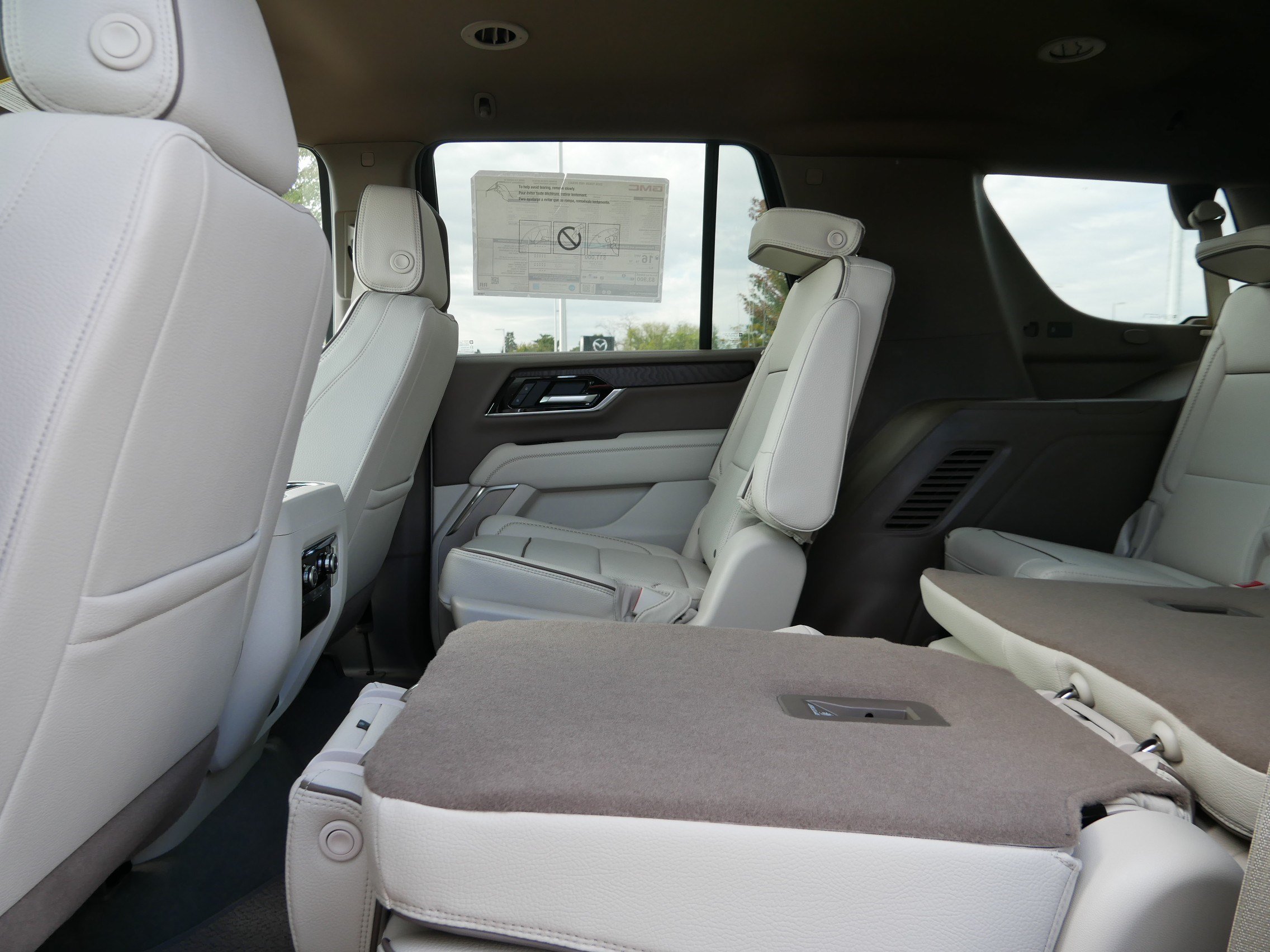 New 2026 GMC Yukon Denali AWD/4WD image 5