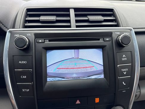 Used 2015 Toyota Camry LE FWD image 31